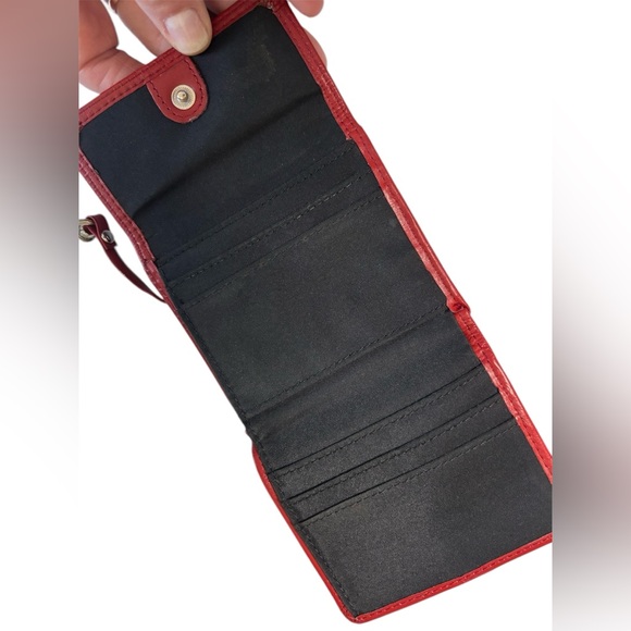 Fossil Vintage Red Leather Trifold ID Wallet - Picture 16 of 16